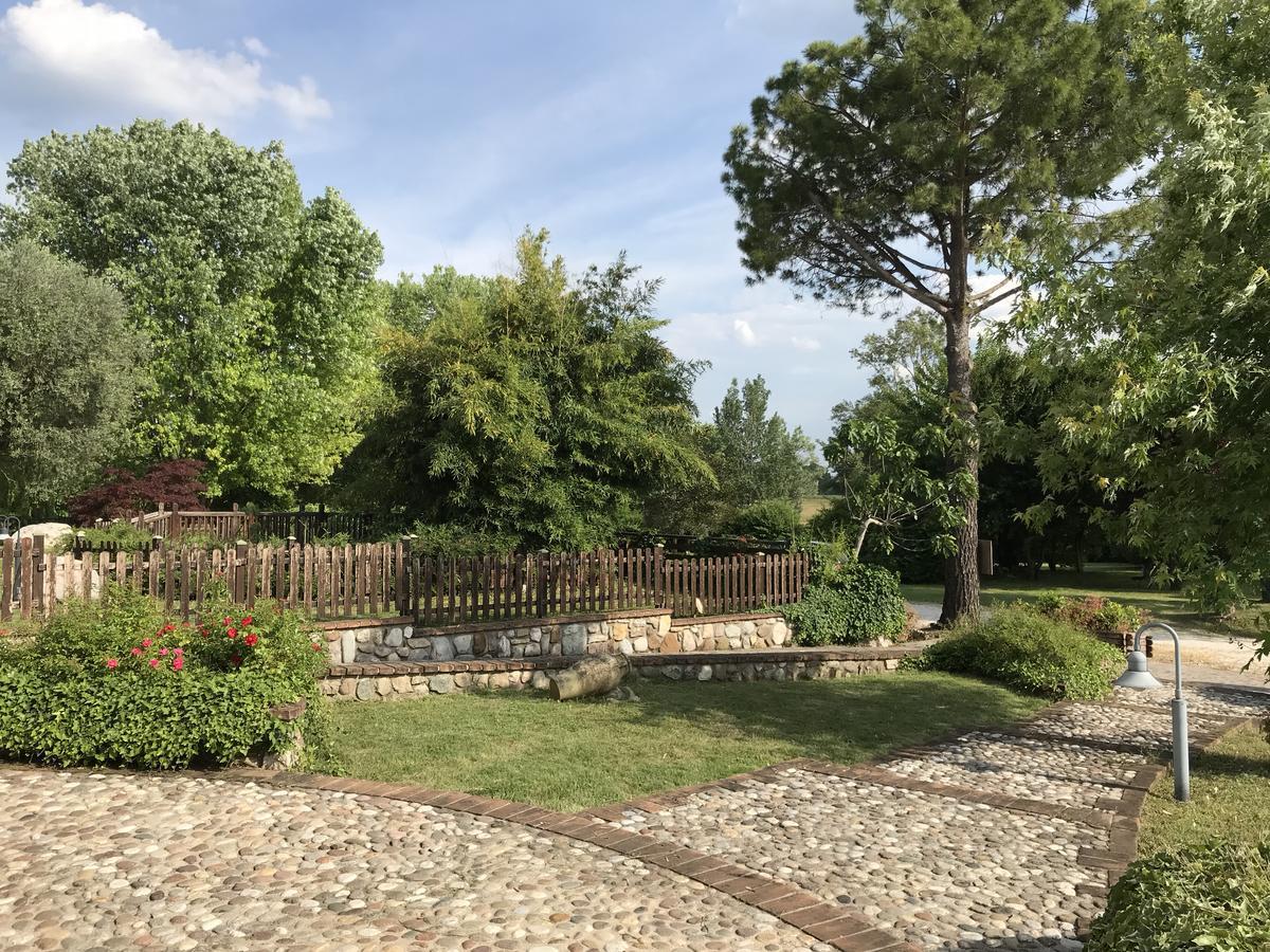 Hotel Agriturismo Corte Salandini Ponti sul Mincio Exterior foto
