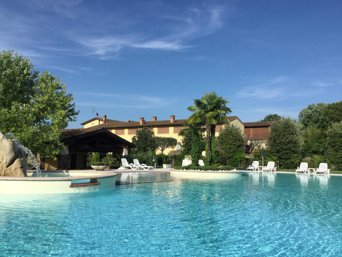 Hotel Agriturismo Corte Salandini Ponti sul Mincio Exterior foto